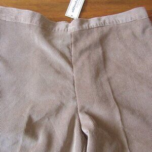 Alfred Dunner Stone Corduroy Elastic Back Pull On Ladies NWT Pants Size 14 Short